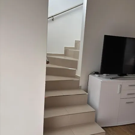 Adria Apartman *