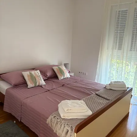 Adria Brodarica (Sibenik-Knin)