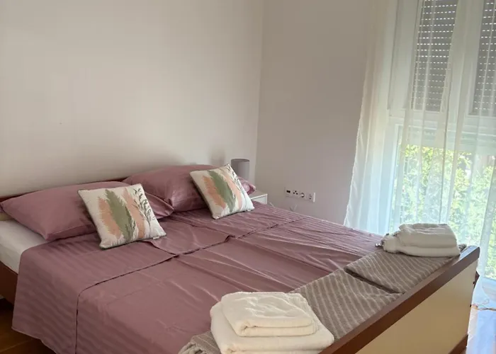 Adria Brodarica (Sibenik-Knin)